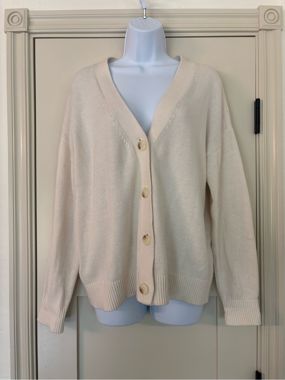 Loft Knit Cream Chunky Button Cotton fall layering cardigan sweater Sz L